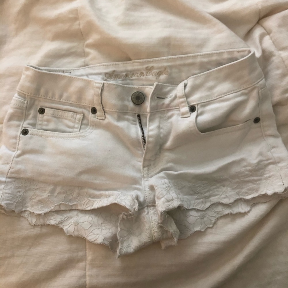 White American eagle jean shorts!!
